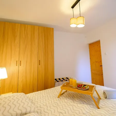 Ultra-central, Cozy And Quiet Apartment Bucharest