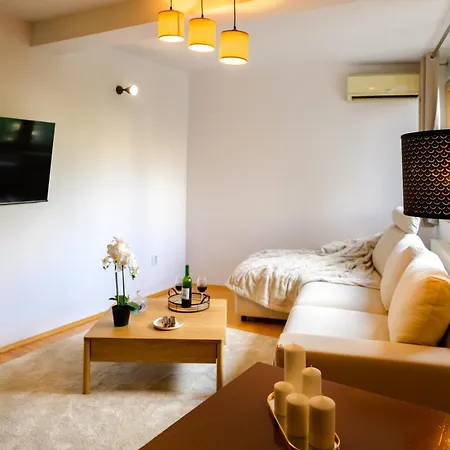 Apartment Ultra-central, Cozy And Quiet *