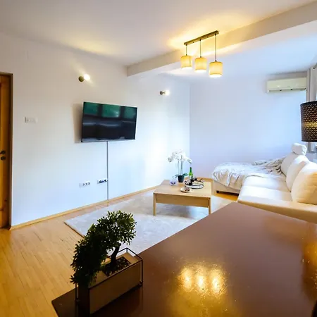 Ultra-central, Cozy And Quiet Apartment *