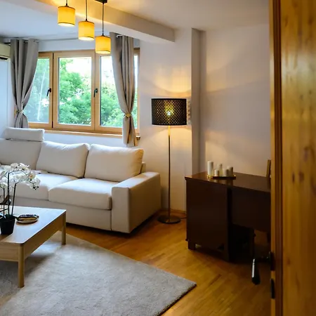 Ultra-central, Cozy And Quiet Apartment *