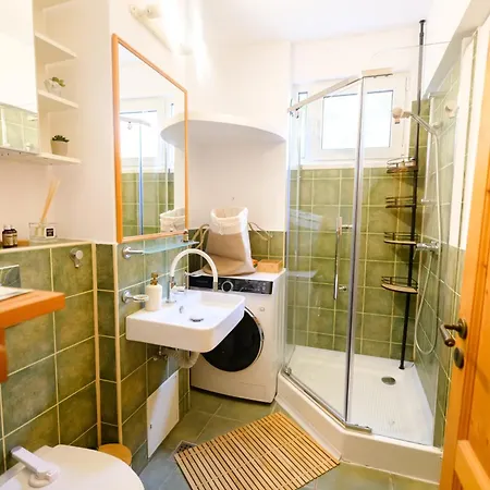 Ultra-central, Cozy And Quiet Apartment *